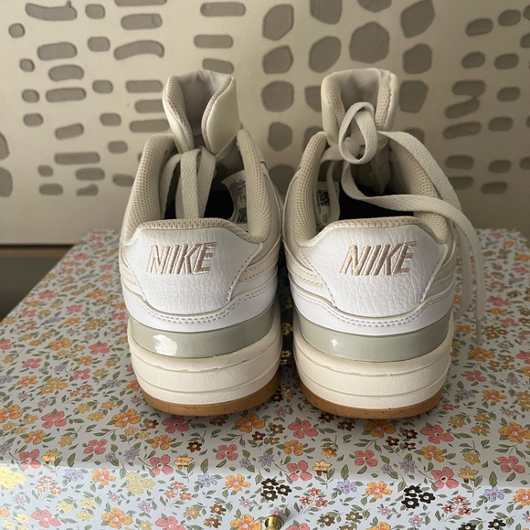 Nike Women's Sneakers - White and Tan - Picture 7 of 10